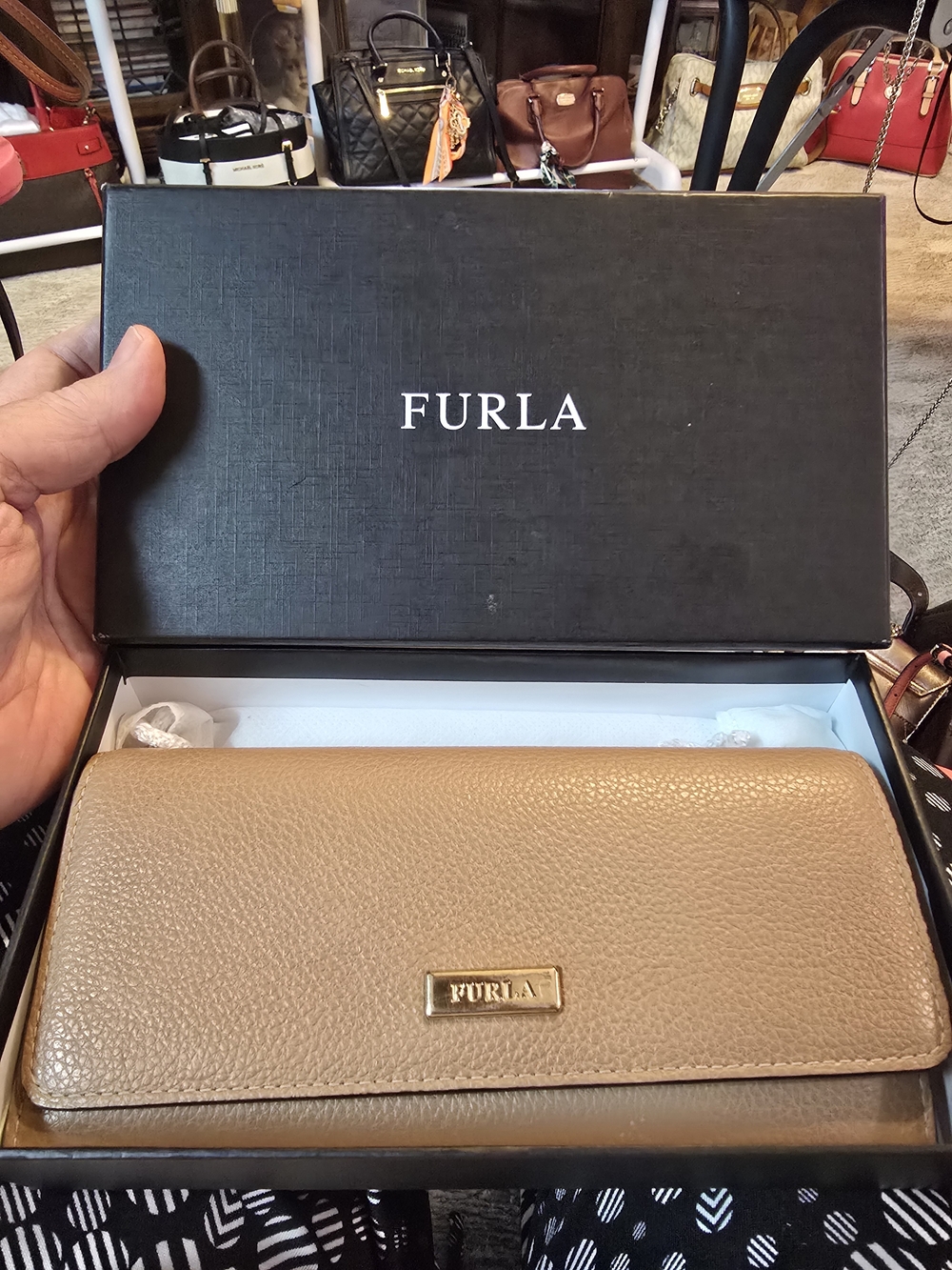 Furla Women's Beige Leather Wallet Clutch In Box w Dustbag 7x4"